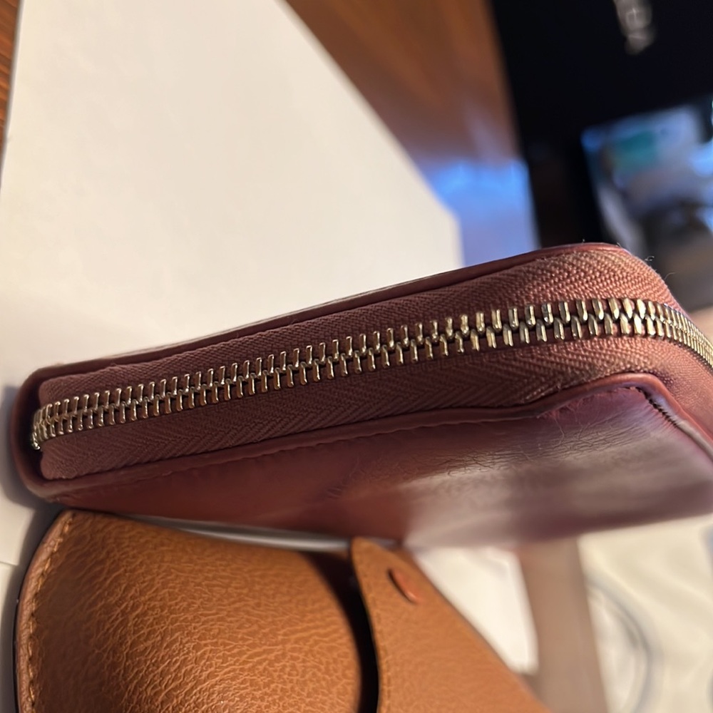 Gucci Soho Wallet Wristlet Authentic - Picture 11 of 17